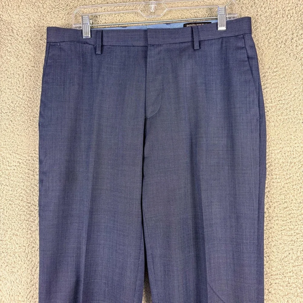 Banana Republic brand banana